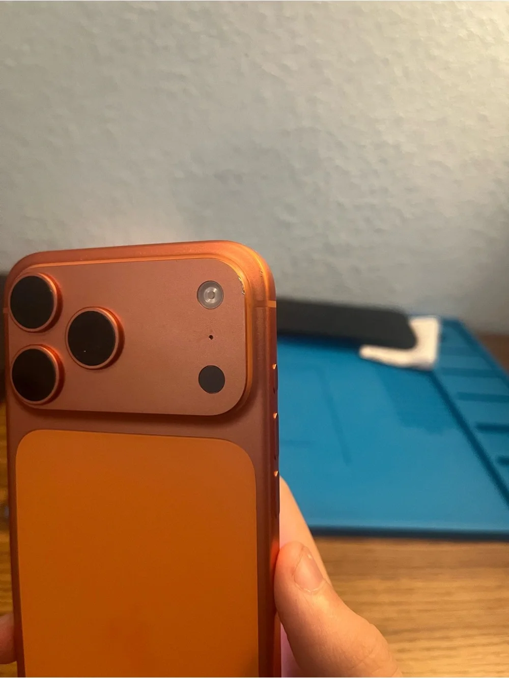 iPhone 17 Pro Max 256GB Orange AT&T Locked – 100% Battery – AS IS - READ
